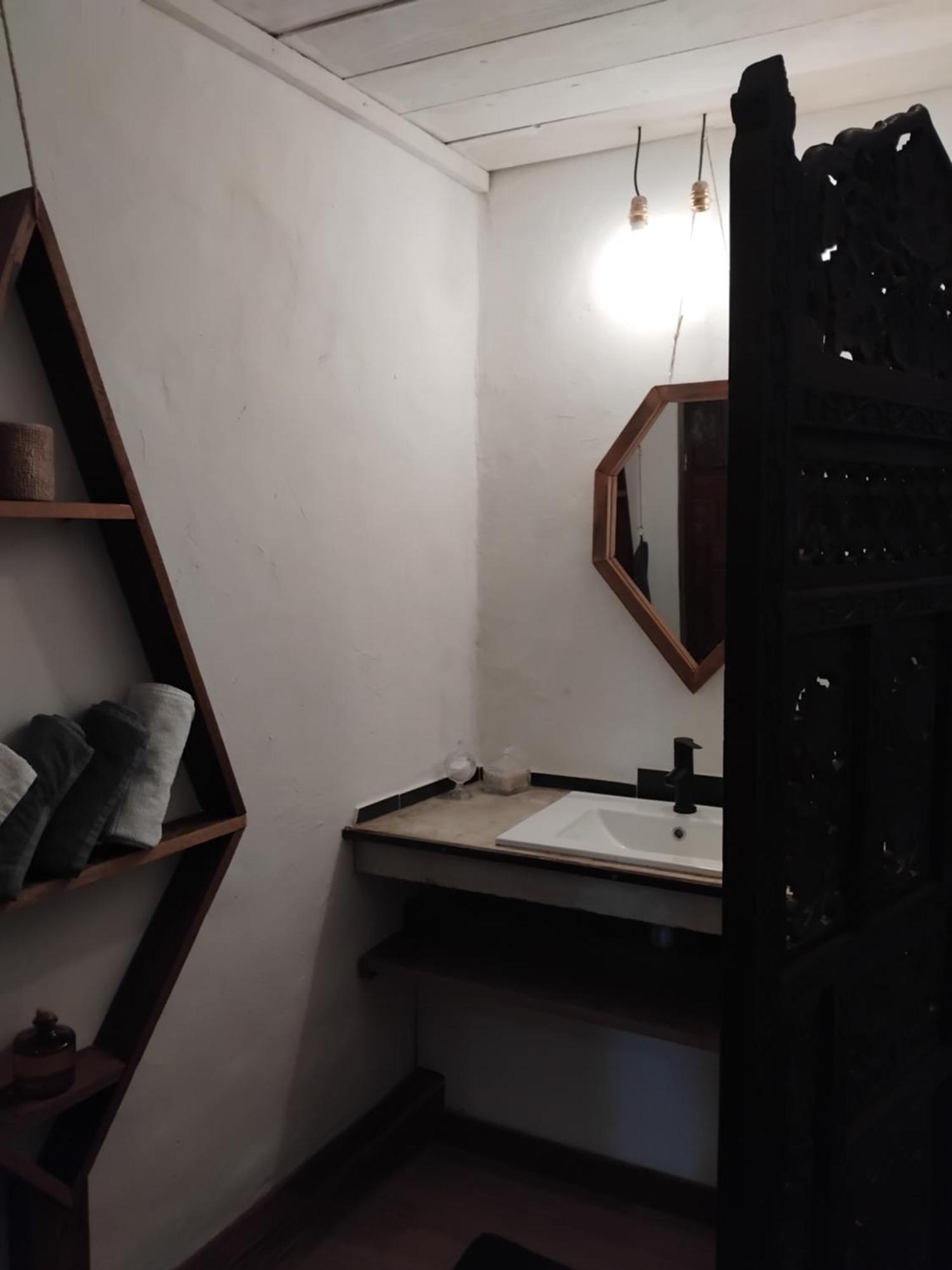 L'Aedes Bed & Breakfast Оранж Екстериор снимка